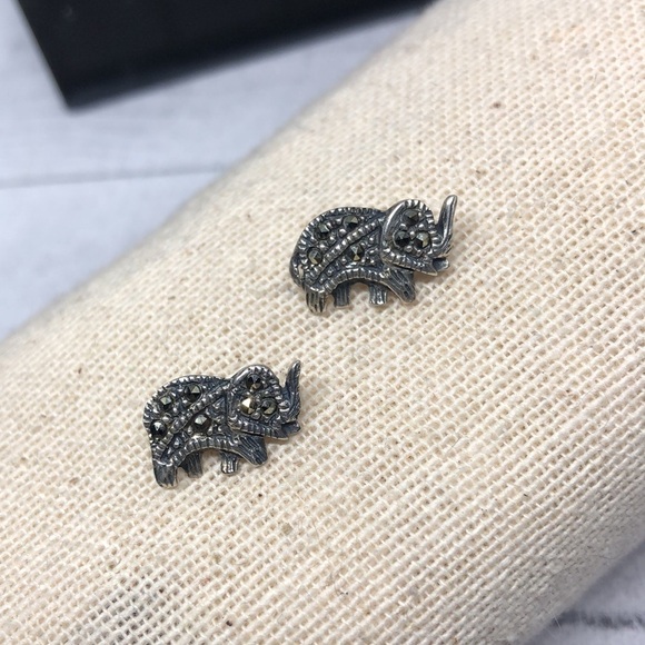 Sterling silver marcasite elephant post earrings. - Picture 1 of 6
